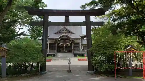 靜内神社の鳥居