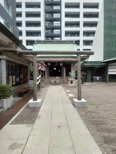 宮益御嶽神社の鳥居