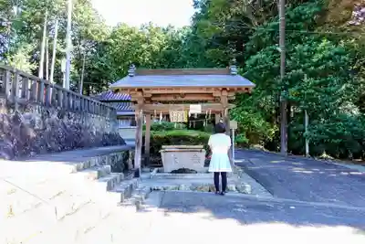 須倍神社の手水舎