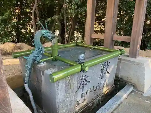 人見神社の手水舎