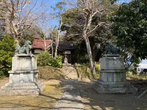 伊弉子神社の狛犬