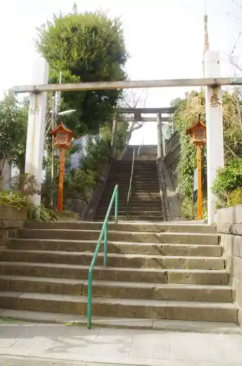 筑土八幡神社の鳥居
