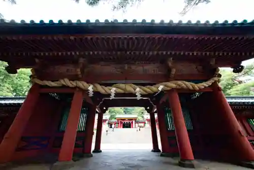 日光二荒山神社中宮祠の山門・神門