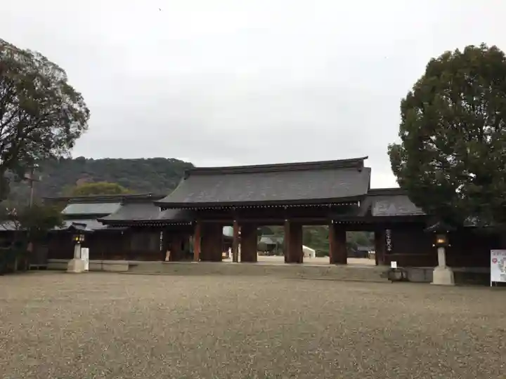 橿原神宮の山門・神門