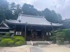 九品寺の本殿