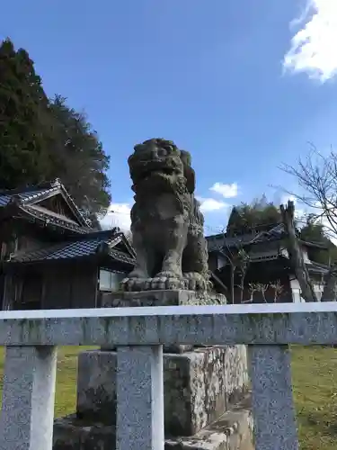 多太神社の狛犬