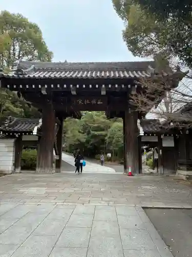 総持寺の{uncategorized: "未分類", other: "その他", undefined: "問題あり", building: "その他建物", grave: "お墓", sacred_gate: "鳥居", guardian: "狛犬", statue: "像", buddha: "仏像", history: "歴史", nature: "自然", garden: "庭園", animal: "動物", pagoda: "塔", temizu: "手水舎", mountain_gate: "山門・神門", sanctuary: "本殿・本堂", subordinate: "末社・摂社", art: "芸術", scenery: "景色", jizo: "地蔵", ema: "絵馬", goshuin: "御朱印", omikuji: "おみくじ", items: "授与品その他", amulet: "お守り", goshuincho: "御朱印帳", eats: "食事", festival: "お祭り", votive_dance: "神楽", shichigosan: "七五三参", wedding: "結婚式", experience: "体験その他", initially: "初詣", around: "周辺", anti_infection: "感染症対策"}