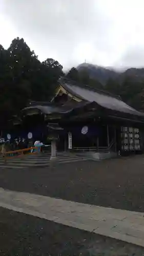 彌彦神社の本殿・本堂