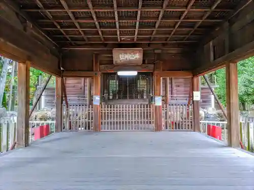 井出神社の本殿・本堂