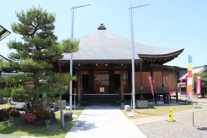 実成寺の本殿・本堂