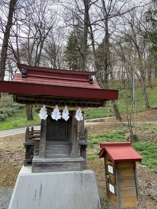 新得神社の末社・摂社