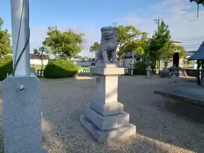 三社神明社の狛犬