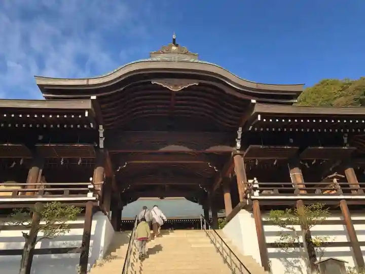 近江神宮の{uncategorized: "未分類", other: "その他", undefined: "問題あり", building: "その他建物", grave: "お墓", sacred_gate: "鳥居", guardian: "狛犬", statue: "像", buddha: "仏像", history: "歴史", nature: "自然", garden: "庭園", animal: "動物", pagoda: "塔", temizu: "手水舎", mountain_gate: "山門・神門", sanctuary: "本殿・本堂", subordinate: "末社・摂社", art: "芸術", scenery: "景色", jizo: "地蔵", ema: "絵馬", goshuin: "御朱印", omikuji: "おみくじ", items: "授与品その他", amulet: "お守り", goshuincho: "御朱印帳", eats: "食事", festival: "お祭り", votive_dance: "神楽", shichigosan: "七五三参", wedding: "結婚式", experience: "体験その他", initially: "初詣", around: "周辺", anti_infection: "感染症対策"}