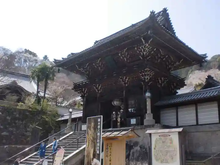 長谷寺の山門・神門