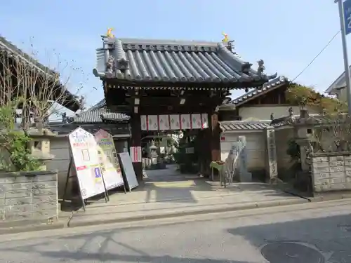 おふさ観音（観音寺）の山門・神門