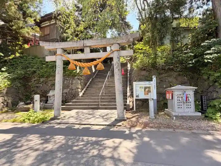 太平山三吉神社総本宮(秋田県)