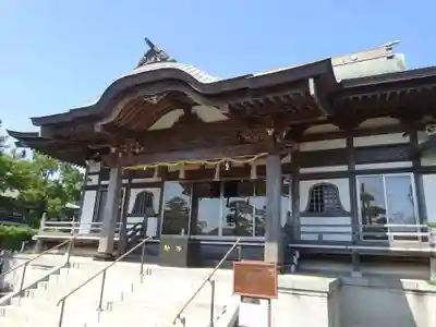 興全寺の本殿・本堂