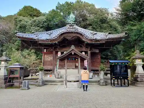 前神寺の本殿・本堂