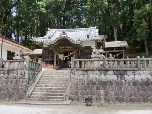 八王子神社の本殿・本堂