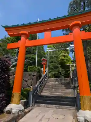 穴八幡宮の{uncategorized: "未分類", other: "その他", undefined: "問題あり", building: "その他建物", grave: "お墓", sacred_gate: "鳥居", guardian: "狛犬", statue: "像", buddha: "仏像", history: "歴史", nature: "自然", garden: "庭園", animal: "動物", pagoda: "塔", temizu: "手水舎", mountain_gate: "山門・神門", sanctuary: "本殿・本堂", subordinate: "末社・摂社", art: "芸術", scenery: "景色", jizo: "地蔵", ema: "絵馬", goshuin: "御朱印", omikuji: "おみくじ", items: "授与品その他", amulet: "お守り", goshuincho: "御朱印帳", eats: "食事", festival: "お祭り", votive_dance: "神楽", shichigosan: "七五三参", wedding: "結婚式", experience: "体験その他", initially: "初詣", around: "周辺", anti_infection: "感染症対策"}
