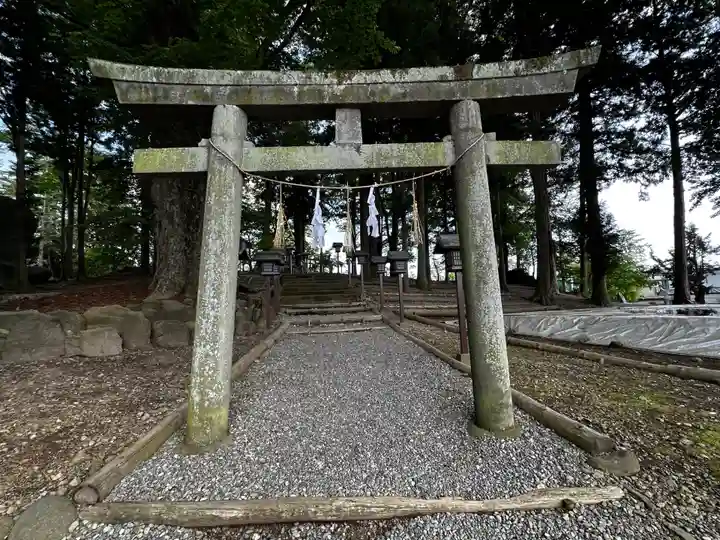 諏訪大社下社秋宮(長野県)