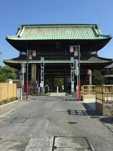 法華経寺の山門