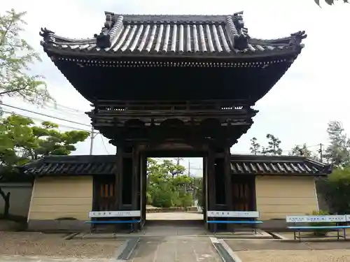 道明寺の山門