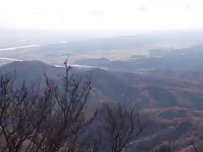 彌彦神社奥宮（御神廟）の景色