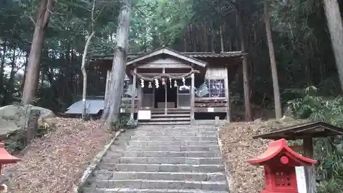 二兒神社の本殿