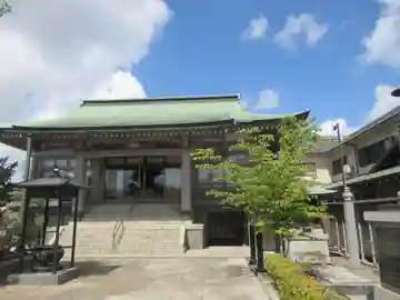 覚王寺の本殿・本堂