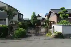 寳龍院の山門