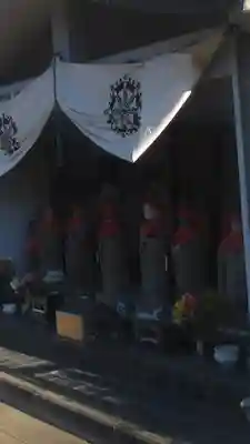 傍示堂石塔群の像