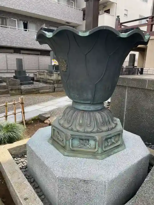 西應寺の{uncategorized: "未分類", other: "その他", undefined: "問題あり", building: "その他建物", grave: "お墓", sacred_gate: "鳥居", guardian: "狛犬", statue: "像", buddha: "仏像", history: "歴史", nature: "自然", garden: "庭園", animal: "動物", pagoda: "塔", temizu: "手水舎", mountain_gate: "山門・神門", sanctuary: "本殿・本堂", subordinate: "末社・摂社", art: "芸術", scenery: "景色", jizo: "地蔵", ema: "絵馬", goshuin: "御朱印", omikuji: "おみくじ", items: "授与品その他", amulet: "お守り", goshuincho: "御朱印帳", eats: "食事", festival: "お祭り", votive_dance: "神楽", shichigosan: "七五三参", wedding: "結婚式", experience: "体験その他", initially: "初詣", around: "周辺", anti_infection: "感染症対策"}