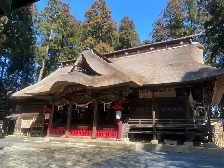 熊野大社の{uncategorized: "未分類", other: "その他", undefined: "問題あり", building: "その他建物", grave: "お墓", sacred_gate: "鳥居", guardian: "狛犬", statue: "像", buddha: "仏像", history: "歴史", nature: "自然", garden: "庭園", animal: "動物", pagoda: "塔", temizu: "手水舎", mountain_gate: "山門・神門", sanctuary: "本殿・本堂", subordinate: "末社・摂社", art: "芸術", scenery: "景色", jizo: "地蔵", ema: "絵馬", goshuin: "御朱印", omikuji: "おみくじ", items: "授与品その他", amulet: "お守り", goshuincho: "御朱印帳", eats: "食事", festival: "お祭り", votive_dance: "神楽", shichigosan: "七五三参", wedding: "結婚式", experience: "体験その他", initially: "初詣", around: "周辺", anti_infection: "感染症対策"}