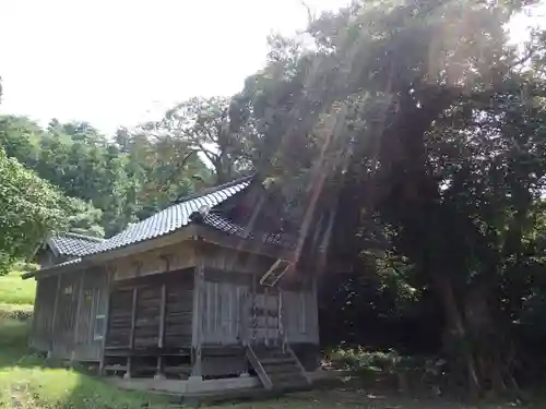 大目神社の本殿