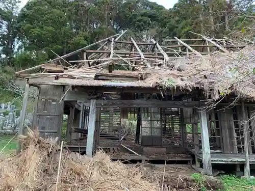 三合寺の本殿・本堂