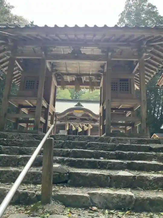 高岡神社の{uncategorized: "未分類", other: "その他", undefined: "問題あり", building: "その他建物", grave: "お墓", sacred_gate: "鳥居", guardian: "狛犬", statue: "像", buddha: "仏像", history: "歴史", nature: "自然", garden: "庭園", animal: "動物", pagoda: "塔", temizu: "手水舎", mountain_gate: "山門・神門", sanctuary: "本殿・本堂", subordinate: "末社・摂社", art: "芸術", scenery: "景色", jizo: "地蔵", ema: "絵馬", goshuin: "御朱印", omikuji: "おみくじ", items: "授与品その他", amulet: "お守り", goshuincho: "御朱印帳", eats: "食事", festival: "お祭り", votive_dance: "神楽", shichigosan: "七五三参", wedding: "結婚式", experience: "体験その他", initially: "初詣", around: "周辺", anti_infection: "感染症対策"}