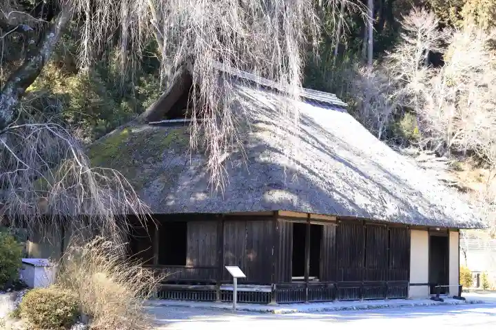高麗神社の{uncategorized: "未分類", other: "その他", undefined: "問題あり", building: "その他建物", grave: "お墓", sacred_gate: "鳥居", guardian: "狛犬", statue: "像", buddha: "仏像", history: "歴史", nature: "自然", garden: "庭園", animal: "動物", pagoda: "塔", temizu: "手水舎", mountain_gate: "山門・神門", sanctuary: "本殿・本堂", subordinate: "末社・摂社", art: "芸術", scenery: "景色", jizo: "地蔵", ema: "絵馬", goshuin: "御朱印", omikuji: "おみくじ", items: "授与品その他", amulet: "お守り", goshuincho: "御朱印帳", eats: "食事", festival: "お祭り", votive_dance: "神楽", shichigosan: "七五三参", wedding: "結婚式", experience: "体験その他", initially: "初詣", around: "周辺", anti_infection: "感染症対策"}