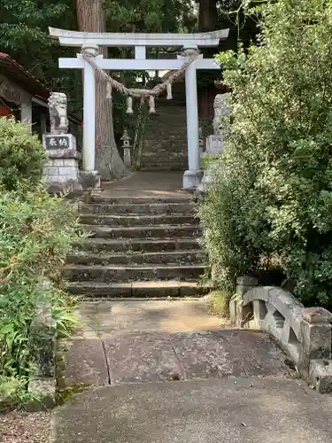 仁井田神社の鳥居