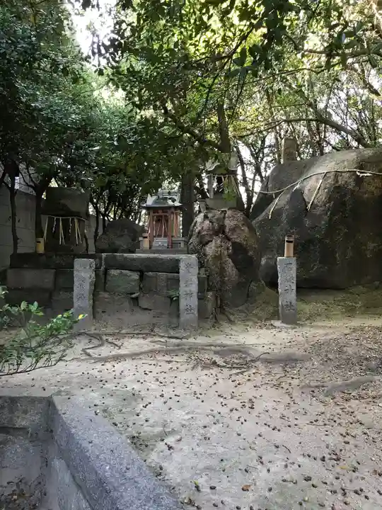 宇夫階神社の末社・摂社