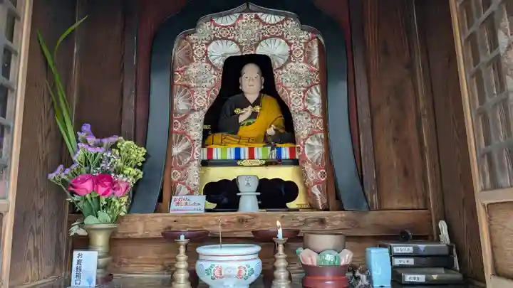 古川町大師堂の本殿・本堂