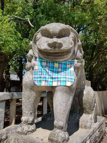 白鳥神社の狛犬