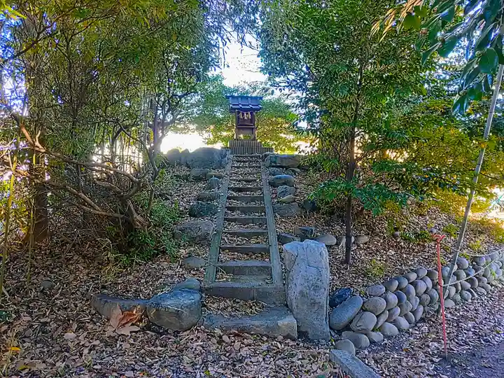 二ツ杁神明社の末社・摂社
