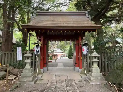 大宮八幡宮の山門・神門