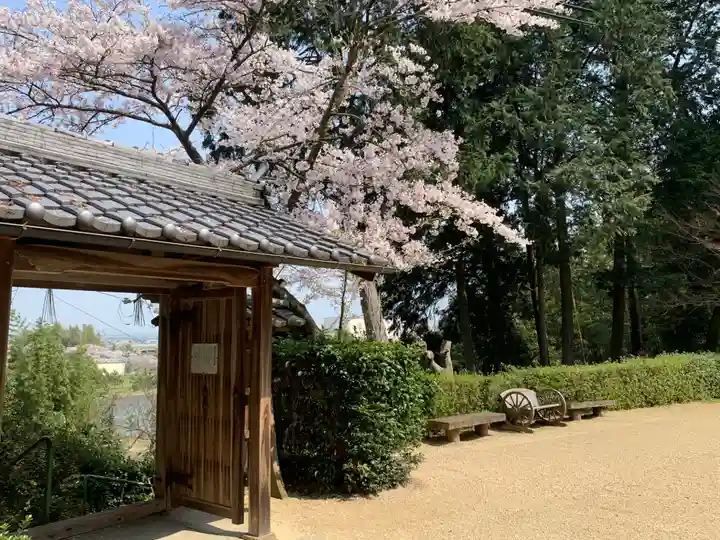 牟禮山観音禅寺の山門・神門