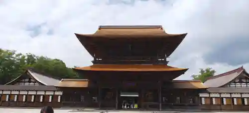 瑞龍寺の本殿