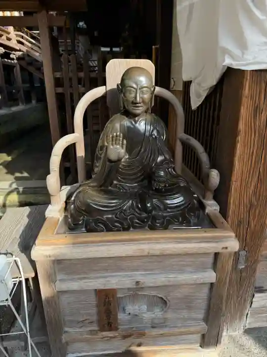 宝山寺の{uncategorized: "未分類", other: "その他", undefined: "問題あり", building: "その他建物", grave: "お墓", sacred_gate: "鳥居", guardian: "狛犬", statue: "像", buddha: "仏像", history: "歴史", nature: "自然", garden: "庭園", animal: "動物", pagoda: "塔", temizu: "手水舎", mountain_gate: "山門・神門", sanctuary: "本殿・本堂", subordinate: "末社・摂社", art: "芸術", scenery: "景色", jizo: "地蔵", ema: "絵馬", goshuin: "御朱印", omikuji: "おみくじ", items: "授与品その他", amulet: "お守り", goshuincho: "御朱印帳", eats: "食事", festival: "お祭り", votive_dance: "神楽", shichigosan: "七五三参", wedding: "結婚式", experience: "体験その他", initially: "初詣", around: "周辺", anti_infection: "感染症対策"}