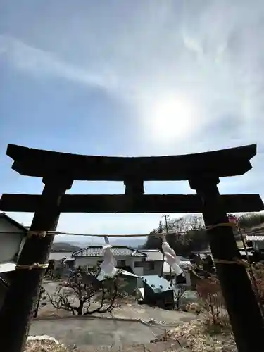 菱野健功神社の鳥居