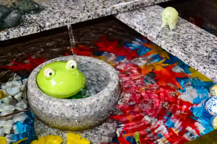 尻岸内八幡神社の手水舎