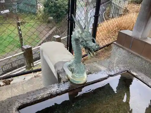 神明神社の手水舎